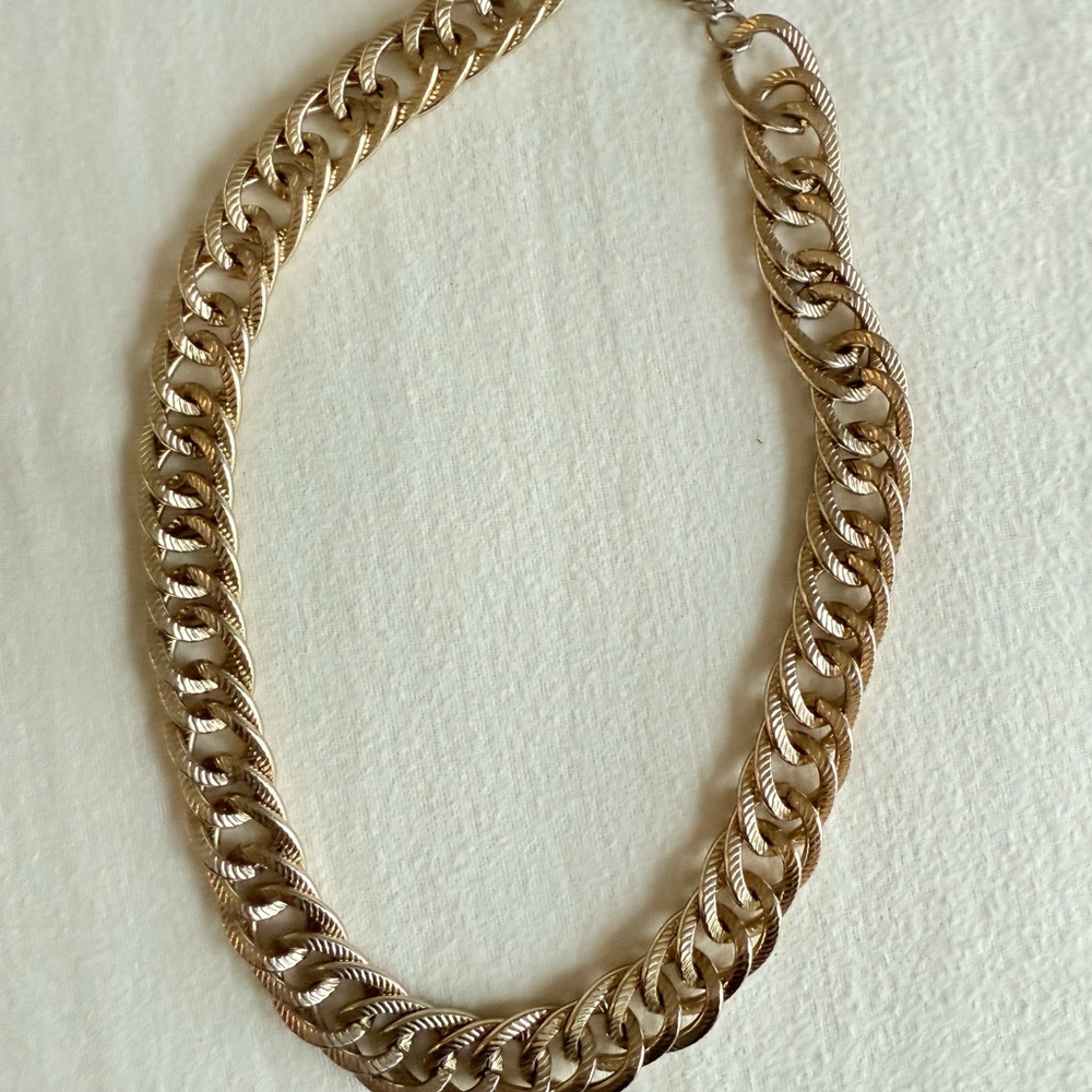 H&M Gold Chunky Chain Necklace